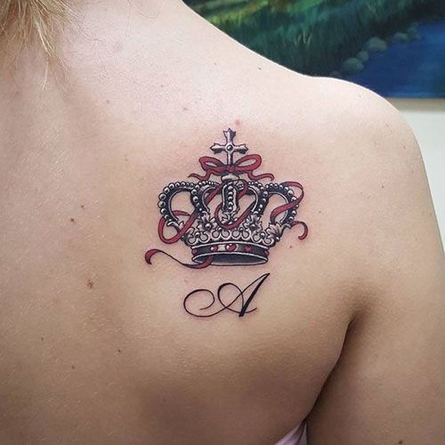 23 tatuagem coroa com inicial Pinterest