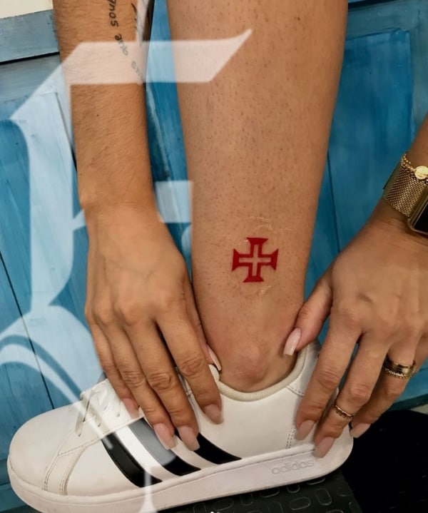 27 tattoo pequena do Vasco no tornozelo @gazitattoo