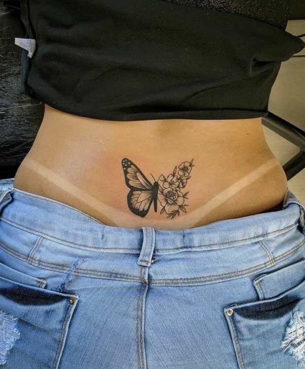 30 tattoo borboleta e flores no cóccix Pinterest