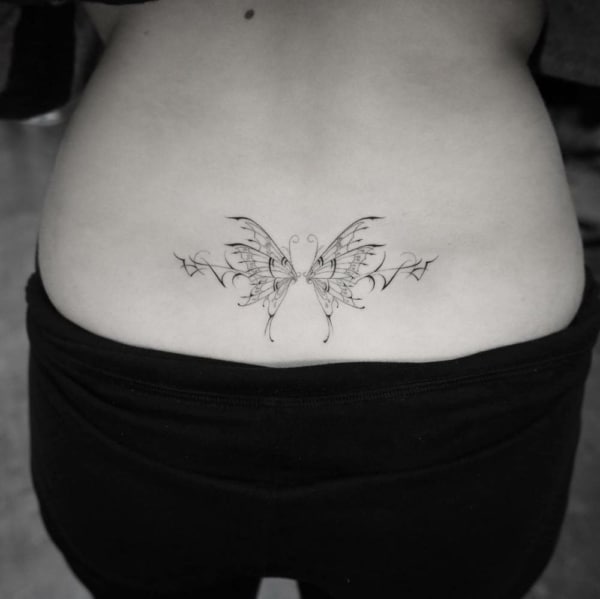 31 tattoo borboletas cóccix Tattoofilter