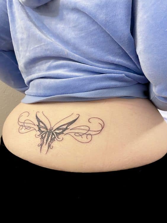 35 tattoo com borboleta cóccix Pinterest