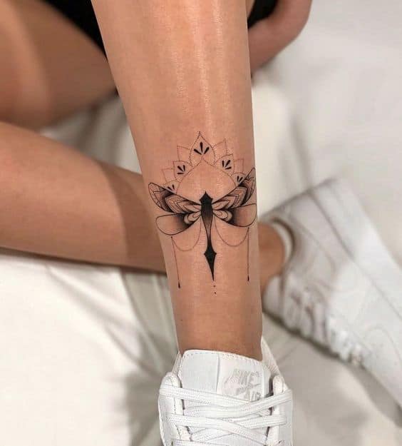 44 tattoo moderna de libélula na canela Pinterest