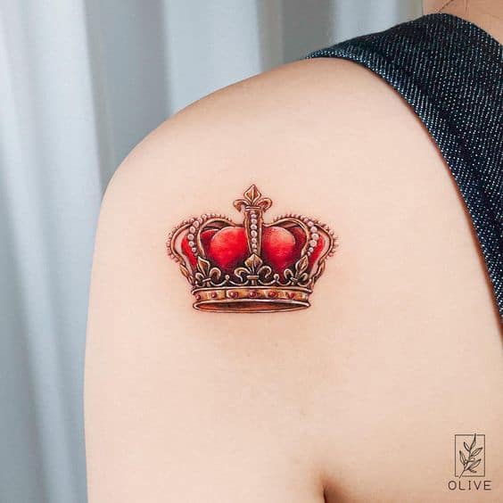 45 tattoo colorida de coroa Pinterest