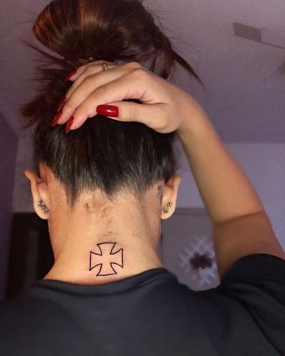 52 tattoo feminina do Vasco na nuca Pinterest
