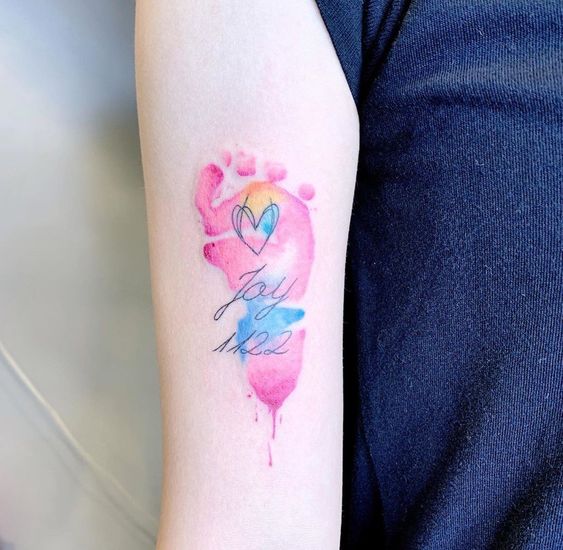 58 tattoo colorida de pezinho Pinterest