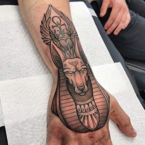 linda ideia de tatuagem Anubis