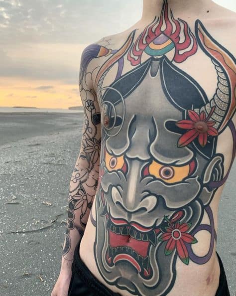 tatuagem de carranca enorme