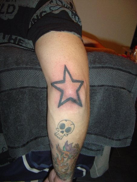 11 tatuagem no cotovelo de estrela DeviantArt