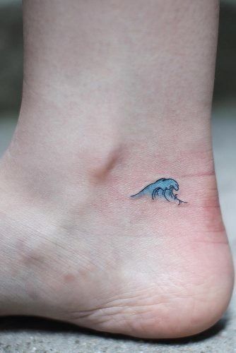 17 tatuagem de onda do mar no pé Pinterest