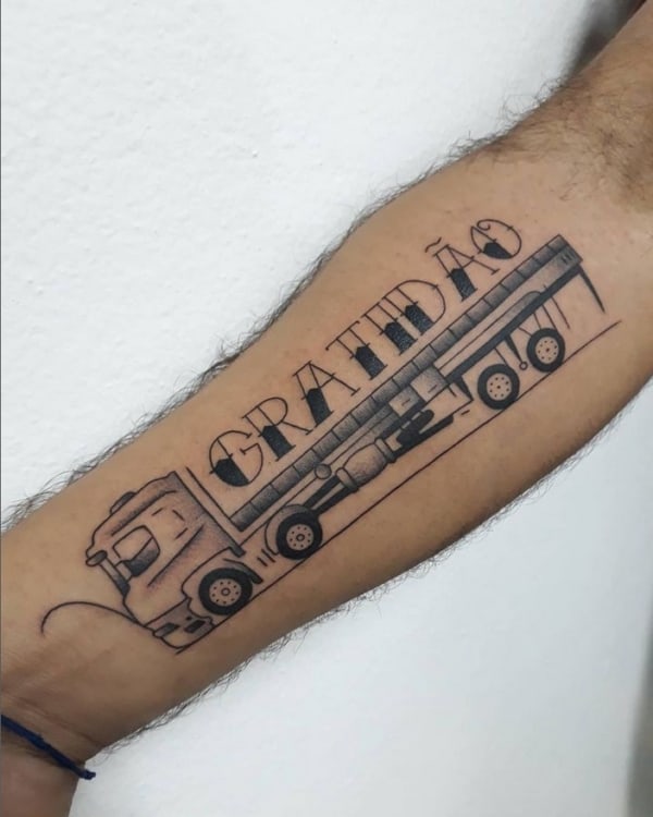 2 tatuagem de caminhão no antebraço @jonatan tattoos
