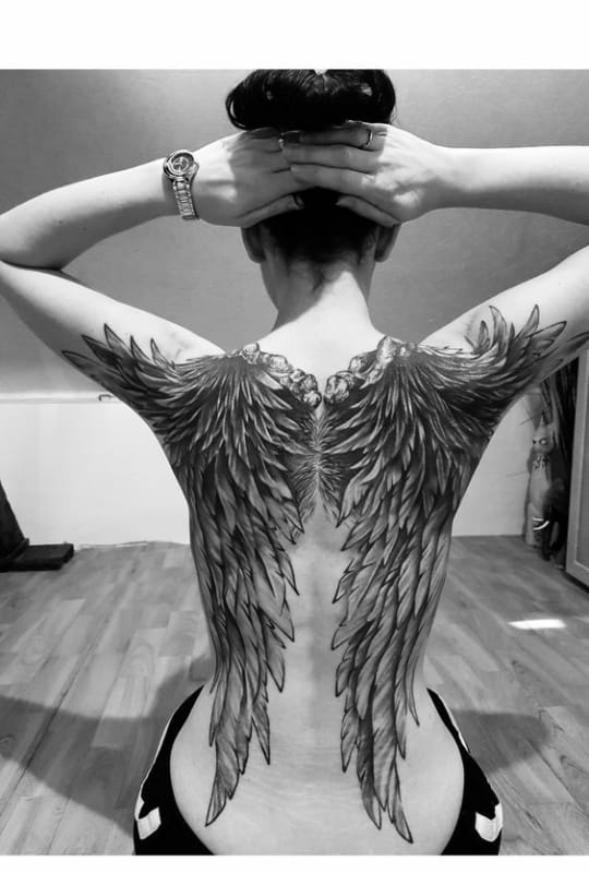 23 tatuagem feminina grande asas de anjo nas costas Pinterest