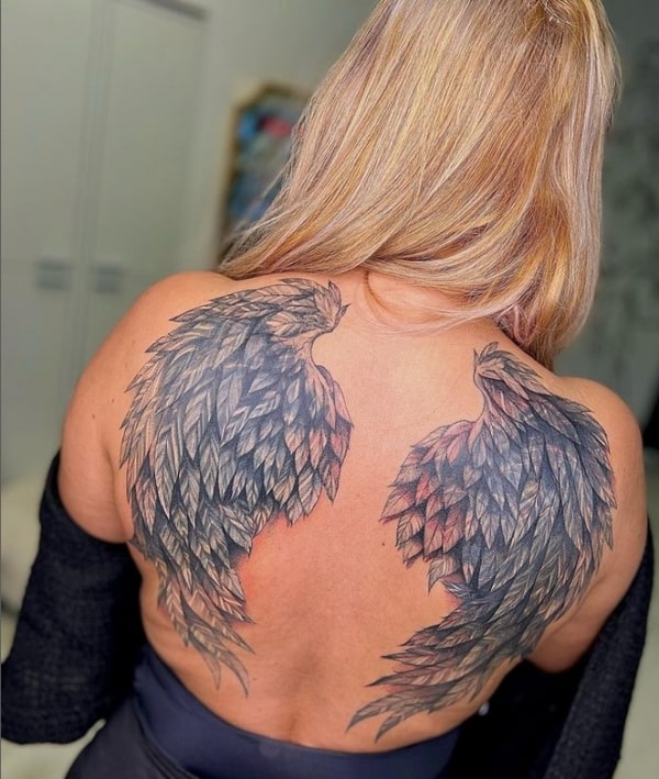 25 tatuagem feminina nas costas asa de anjo @vitattoo de