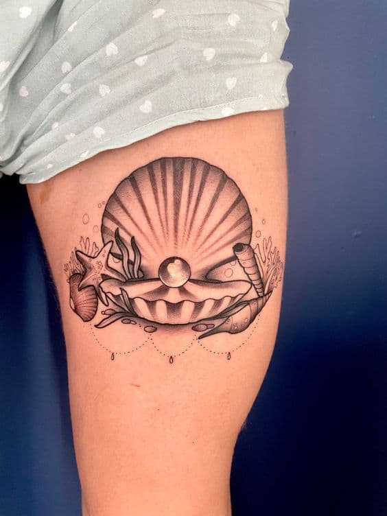 32 tattoo concha e estrela do mar em preto e branco Pinterest