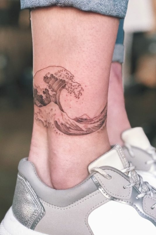 45 tattoo do mar na perna Pinterest