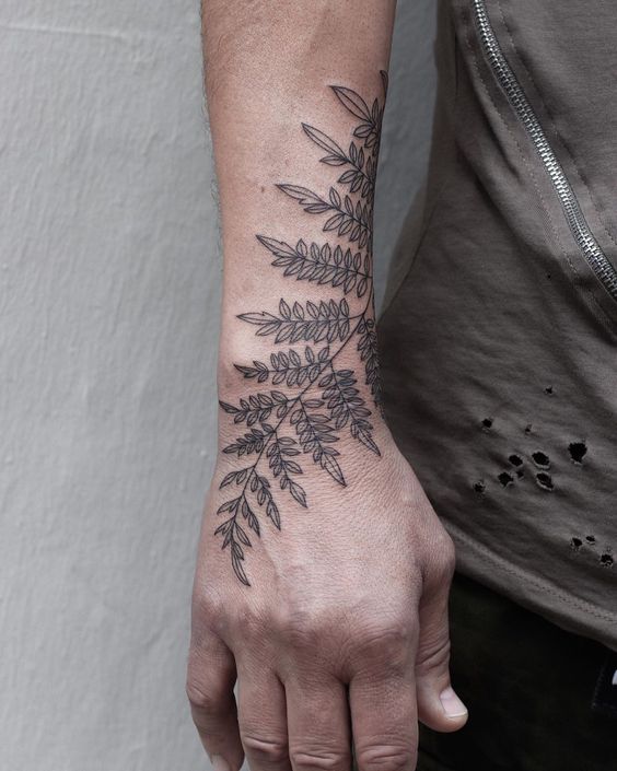 45 tatuagem masculina de ramo com folhas Pinterest
