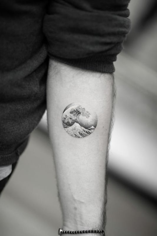 48 tattoo mar em preto e branco Pinterest