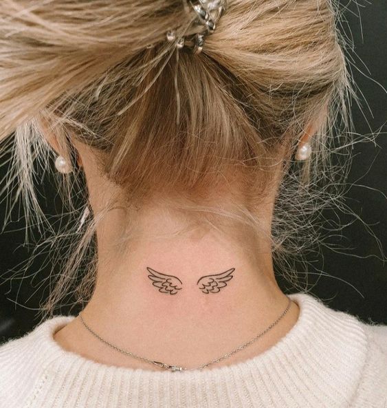 54 tatuagem feminina asas de anjo na nuca Pinterest