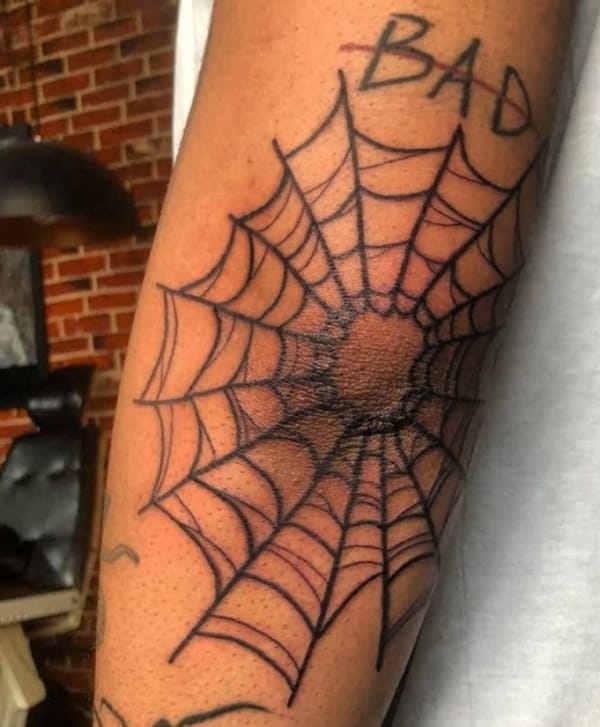7 tatuagem teia de aranha @andradetattoo art