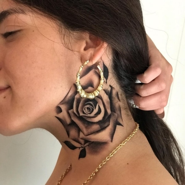11 tatuagem feminna e grande de rosa no pescoço @mg tatts