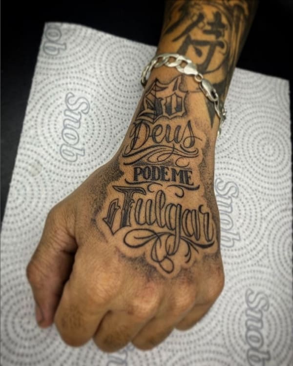 11 tatuagem na mão só Deus pode me julgar @luking tattoo