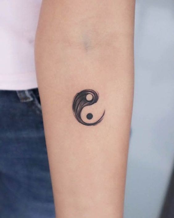 14 tattoo no braço yin yang Pinterest