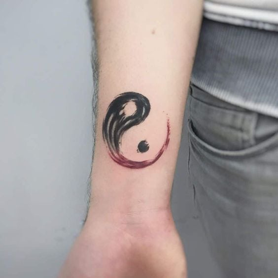18 tattoo masculina yin yang Pinterest