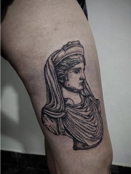 18 tatuagem mitologia grega Deméter @aghost handpoke