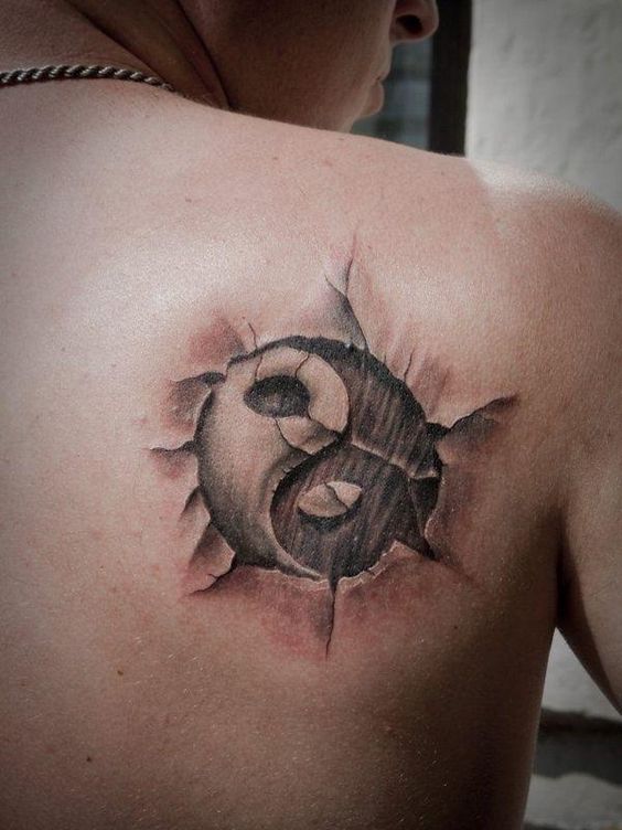 19 tattoo masculina yin yang nas costas Pinterest
