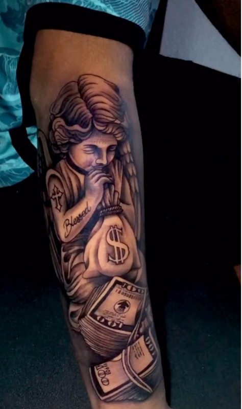 2 tatuagem grande de anjo com dinheiro @nbr tattoo