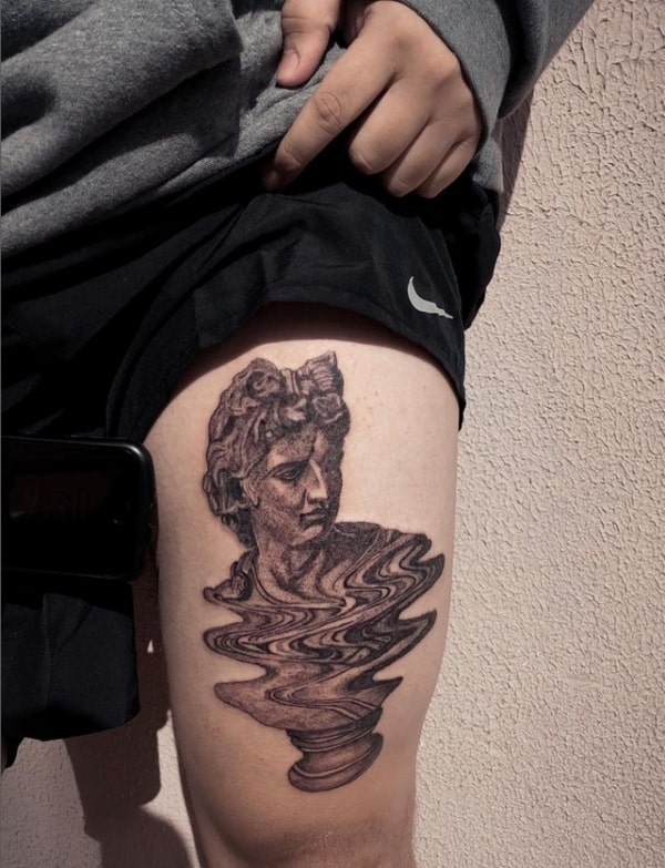 21 tatuagem na perna deus grego Apolo @turchiaitattoo