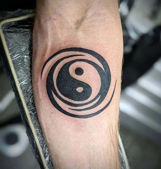 22 tattoo masculina yin yang Pinterest