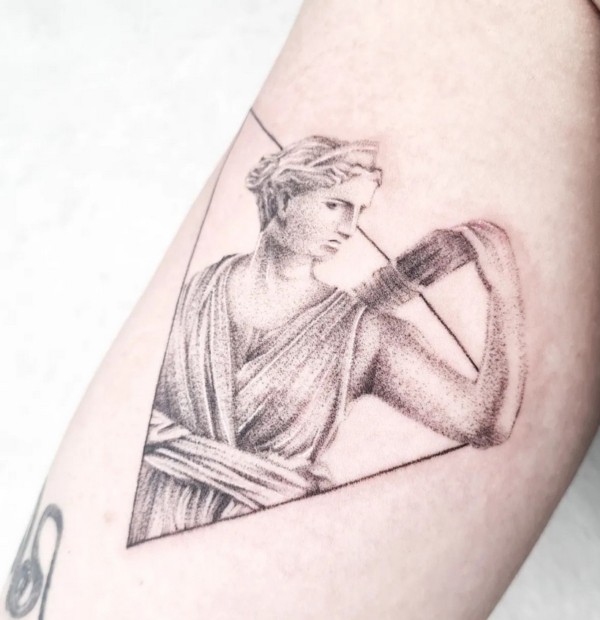 23 tatuagem mitologia grega Artemis @beatrizmatostattoo