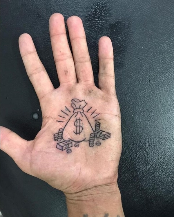 24 tatuagem dinheiro na palma da mão @dans artetattoo