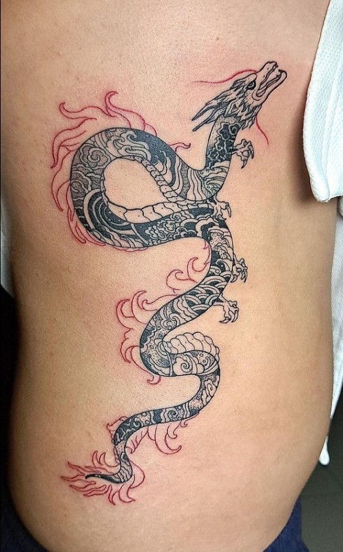28 tattoo masculina de dragão oriental @zteffink