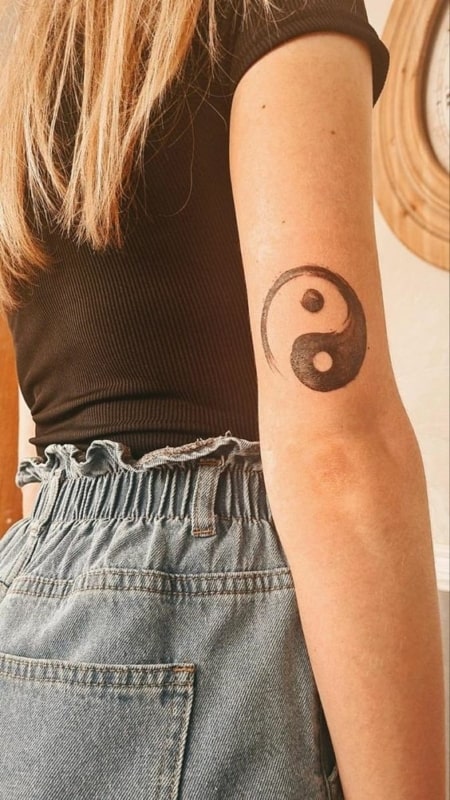 28 tatuagem feminina no braço yin yang Pinterest