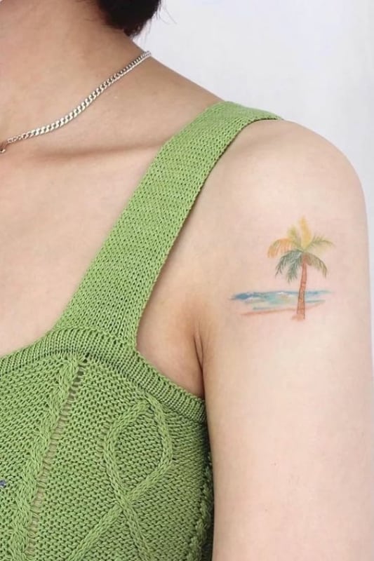 29 tatuagem colorida praia Pinterest