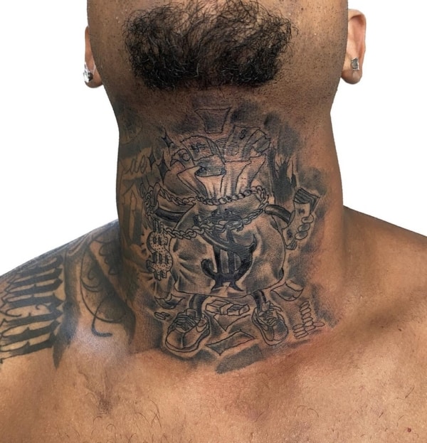33 tattoo de dinheiro no pescoço @ladislautattoo