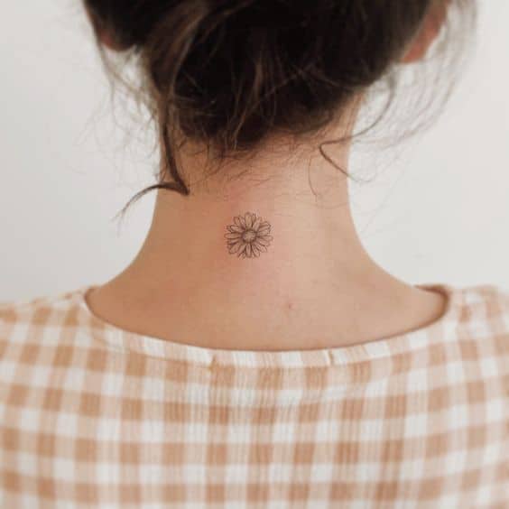 38 tatuagem flor pequena no pescoço Pinterest
