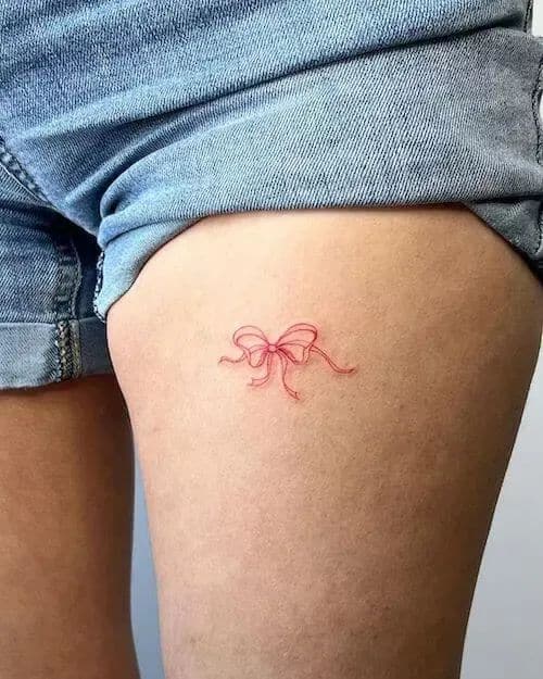 40 tattoo feminina de laço vermelho Pinterest