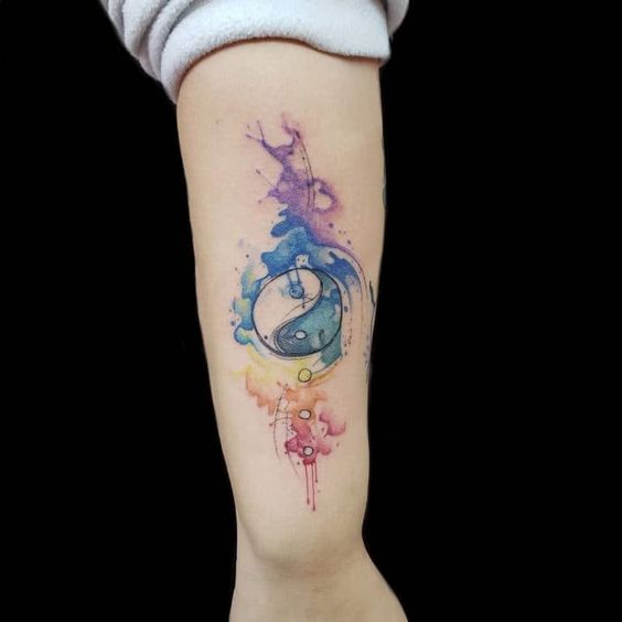 42 tattoo colorida aquarela yin yang Pinterest