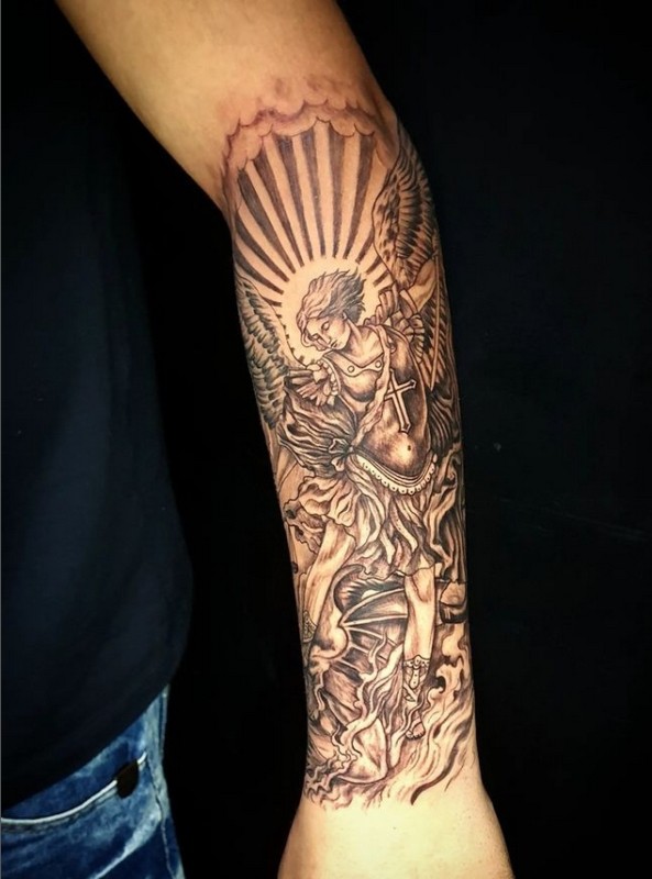 11 tatuagem braço São Miguel Arcanjo @estudio cleitontattoo