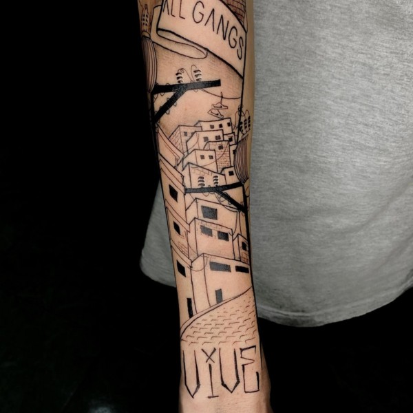 13 tatuagem favela no braço @delayrestattoo