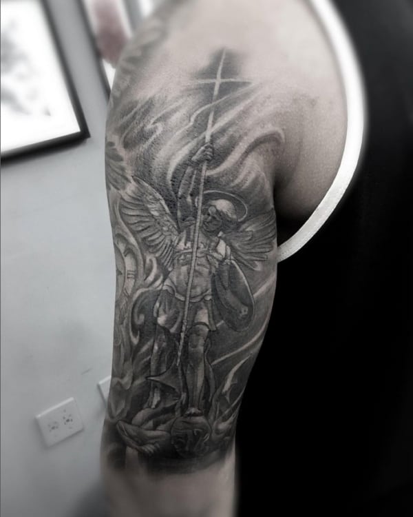 20 tattoo braço São Miguel Arcanjo @takeda schatzmann