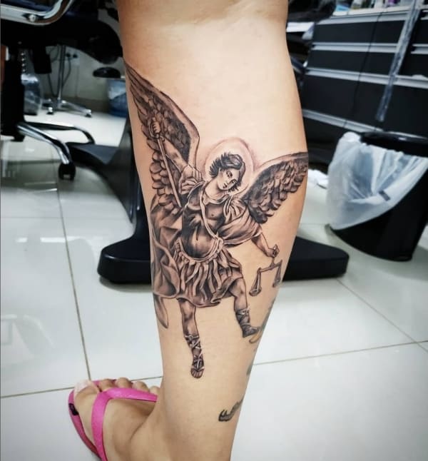 26 tattoo na perna São Miguel @danilo ffonseca