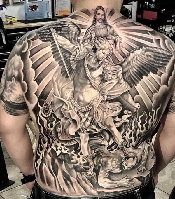 3 tattoo nas costas Miguel Arcanjo @rob galvan tattoos