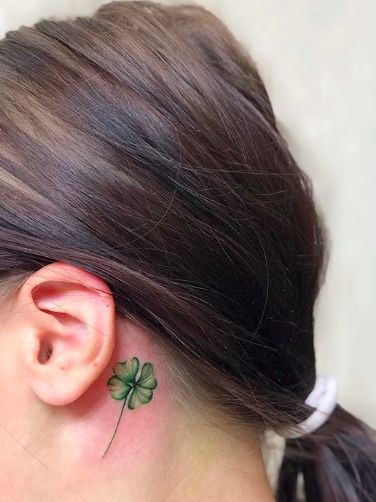 30 tattoo de trevo verde no pescoço Pinterest