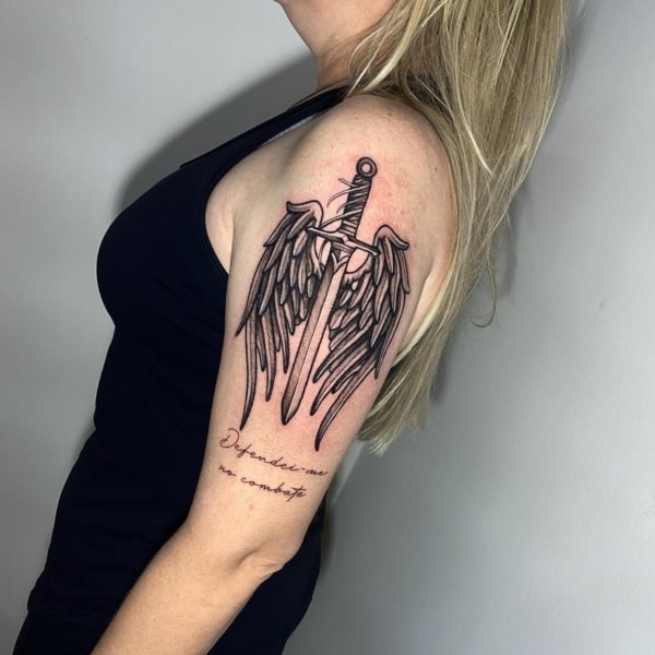 39 tattoo feminina São Miguel @paulla tirelli