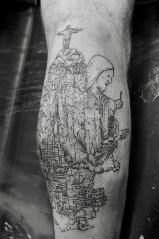 40 tattoo favela Lander Cardon