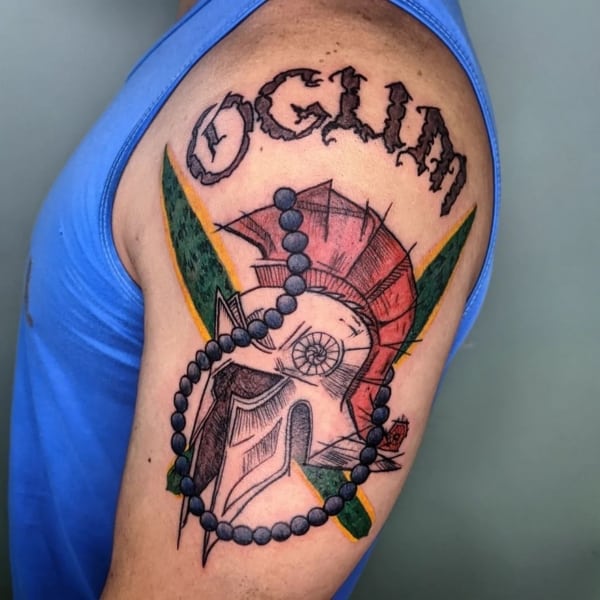 42 tatuagem masculina e colorida Ogum @canhete tattoo