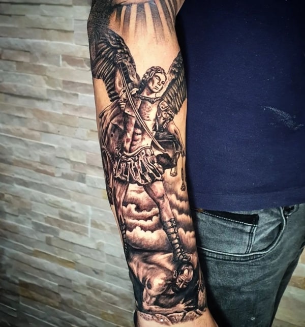 50 tatuagem masculina grande Miguel Arcanjo @estudio cleitontattoo